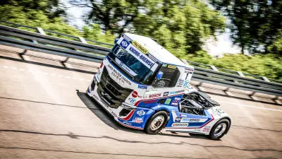 The engine must not produce any visible smoke or exhaust emissions while the vehicle is on the track.