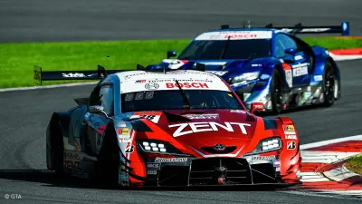 The striking silhouettes of the GT 500 racers: aerodynamics meet brute force.